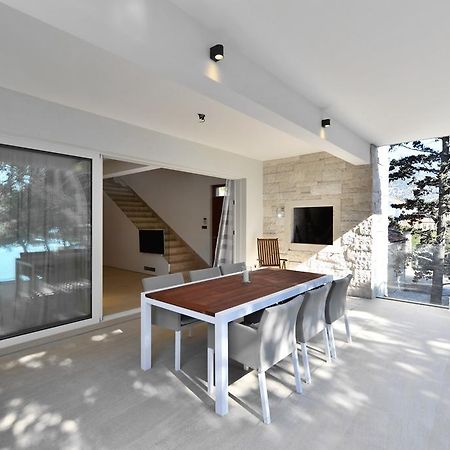 Chiponsky One - 5 Star Beachfront Property Bol Dış mekan fotoğraf